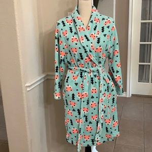 Love @ First Sight green robe with orange foxes. Size S